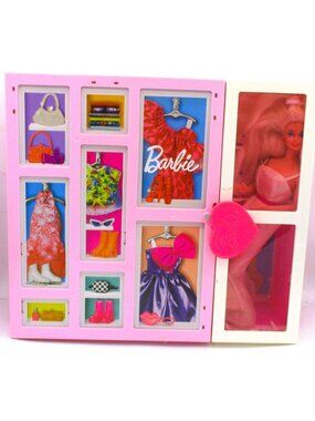 Barbie Dream Closet and Doll Long Blonde Hair Original Outfit Shoes accessories